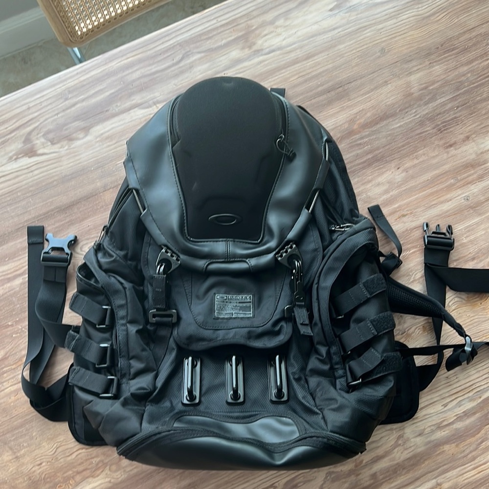 Oakley Kitchen Sink Backpack